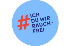 Kreis hellblau mit Schriftzug "Ich du wir rauchfrei"