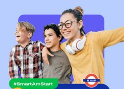 Zwei Schüler und eine Schülerin mit dem Motto #SmartAmStart